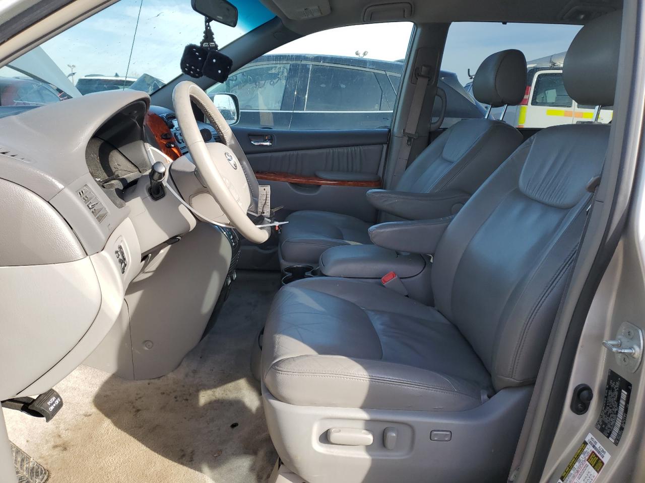 2008 Toyota Sienna VIN 5TDZK22C88S183435 Copart auction photo, mechanical damage thumbnail 7