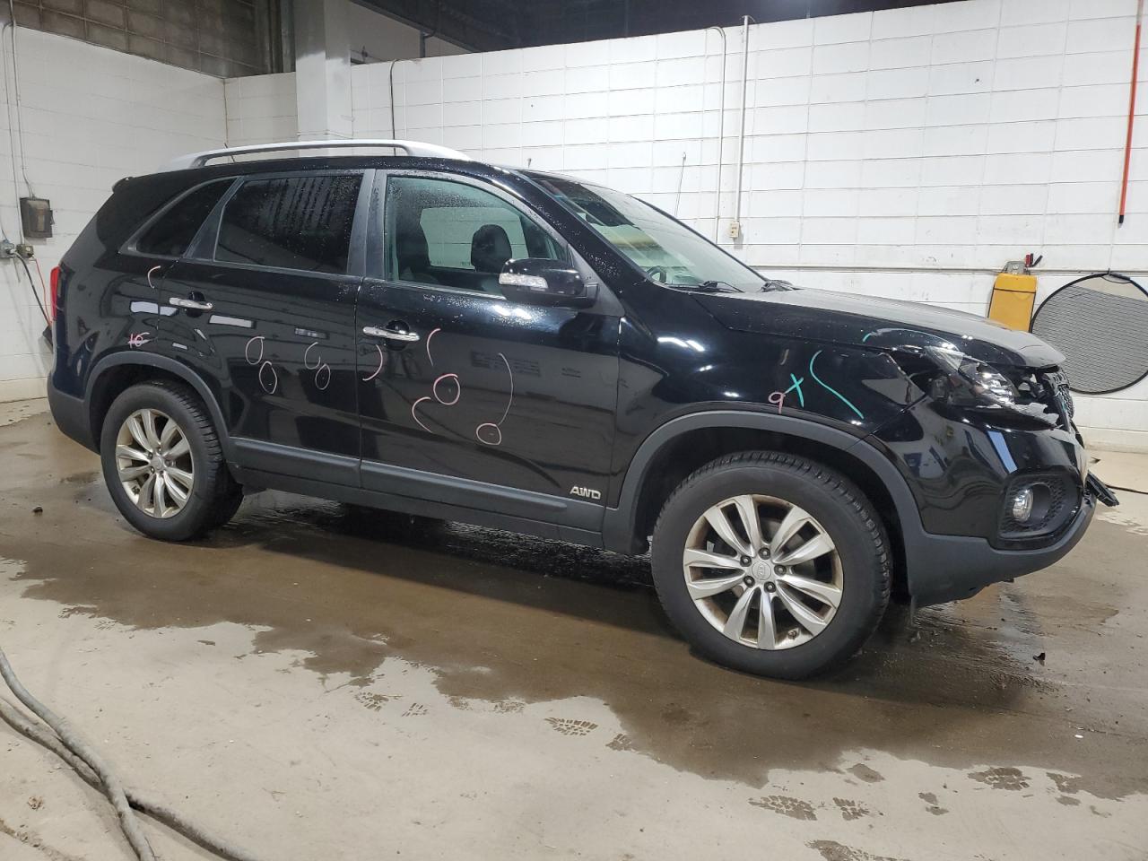 2011 KIA Sorento VIN 5XYKUDA2XBG043164 Copart auction photo, front end damage thumbnail 4