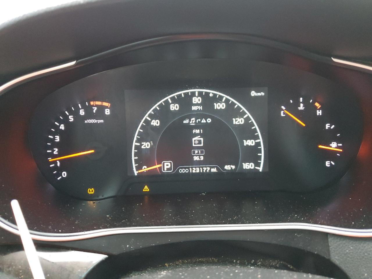 2016 KIA Cadenza VIN KNALN4D76G5211243 Copart auction photo, minor dent/scratches damage thumbnail 9