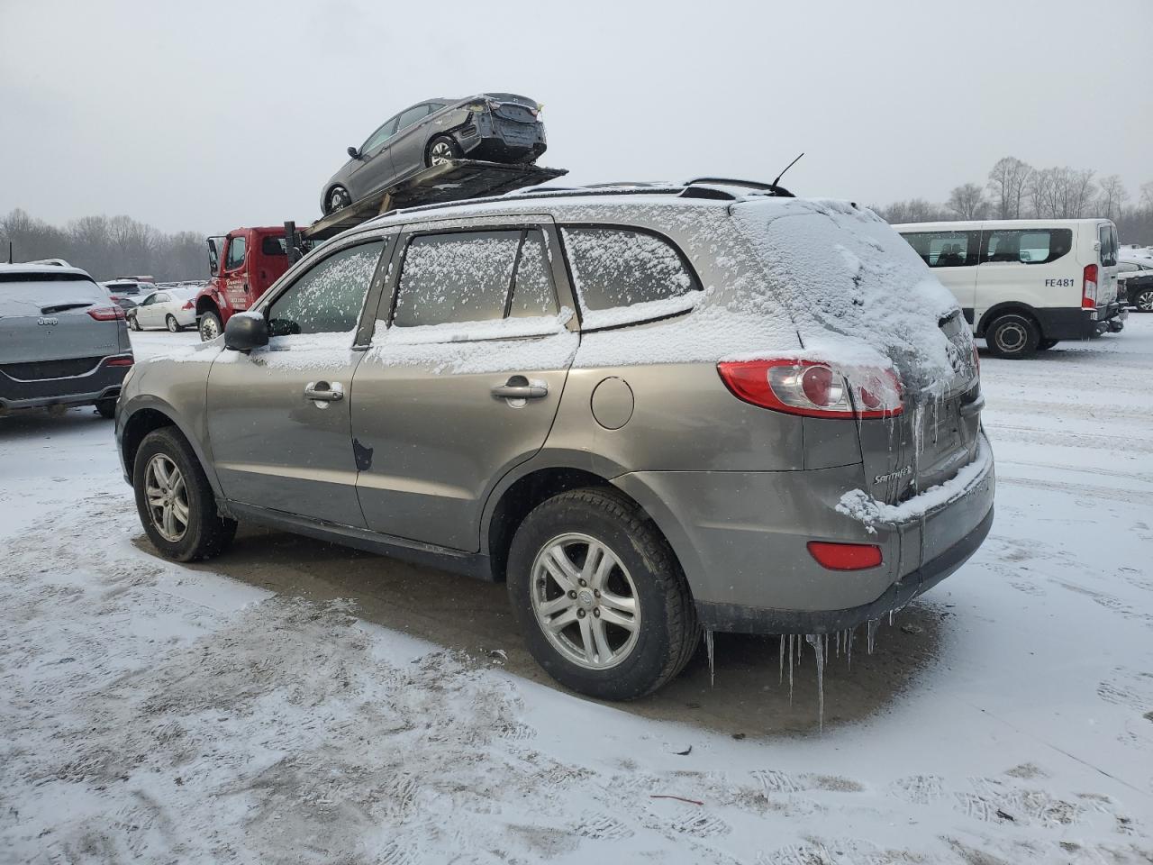 2012 Hyundai Santa Fe VIN 5XYZGDAB0CG114301 Copart auction photo, front end damage thumbnail 2