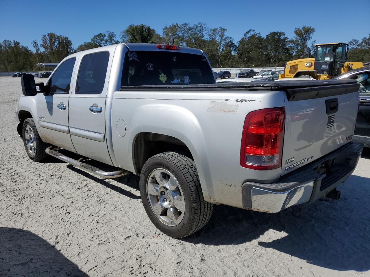 2011 GMC Sierra VIN 3GTP1VE09BG237263 Copart auction photo, front end / side damage thumbnail 2