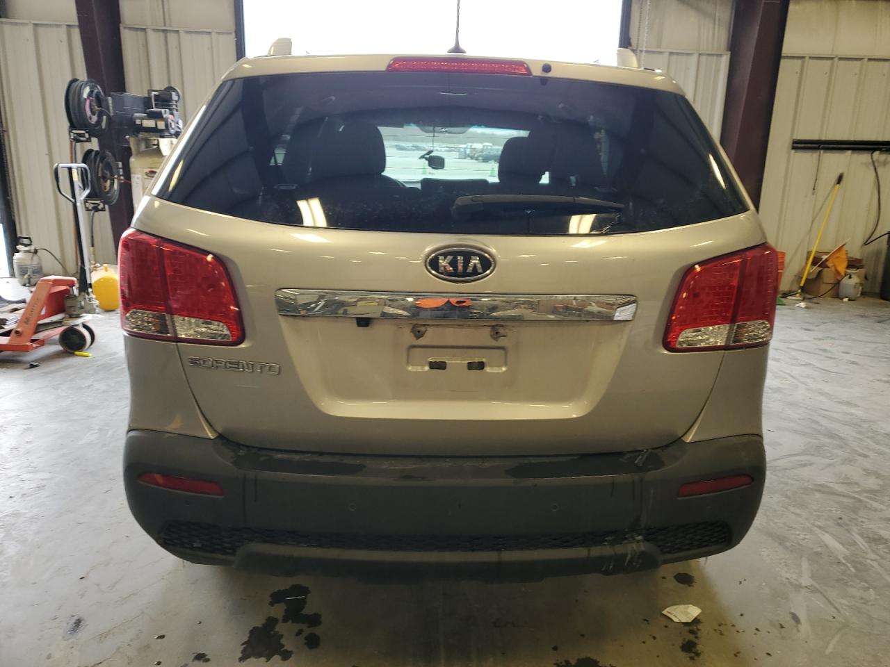 2013 KIA Sorento VIN 5XYKT3A65DG311301 Copart auction photo, front end damage thumbnail 6