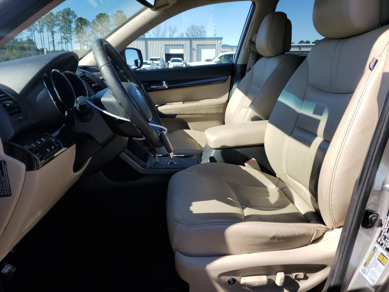 2013 KIA Sorento VIN 5XYKU4A69DG364179 Copart auction photo, front end damage thumbnail 7