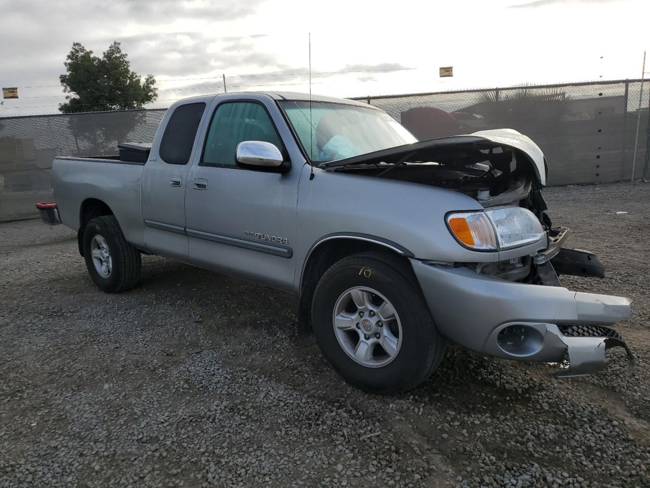 2004 Toyota Tundra VIN 5TBRT34144S444397 Copart auction photo, front end / minor dent/scratches damage thumbnail 4