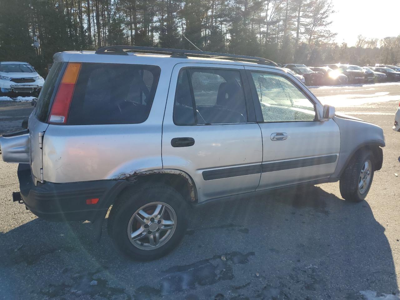 2000 Honda CR-V VIN JHLRD1762YC012983 Copart auction photo, front end / side damage thumbnail 3