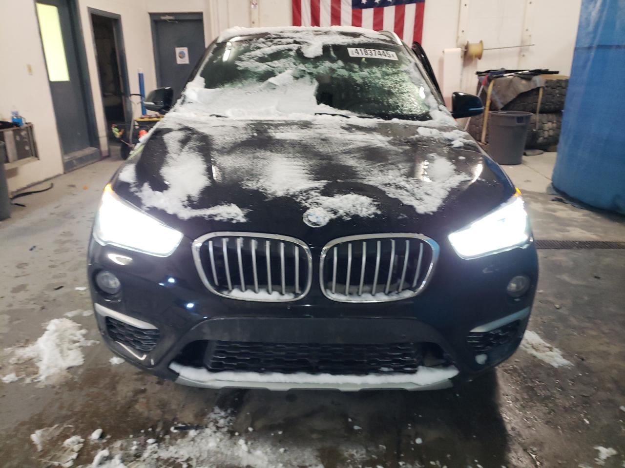 2018 BMW X1 VIN WBXHT3C3XJ5F92650 Copart auction photo, side / front end damage thumbnail 5