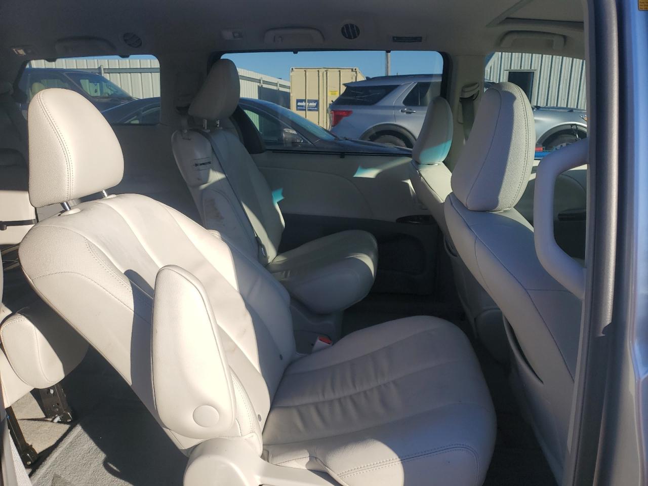 2012 Toyota Sienna VIN 5TDYK3DC8CS272008 Copart auction photo, front end damage thumbnail 11