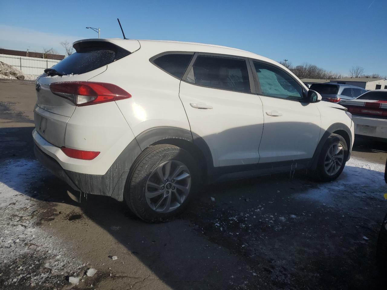 2017 Hyundai Tucson VIN KM8J23A42HU330398 Copart auction photo, front end damage thumbnail 3