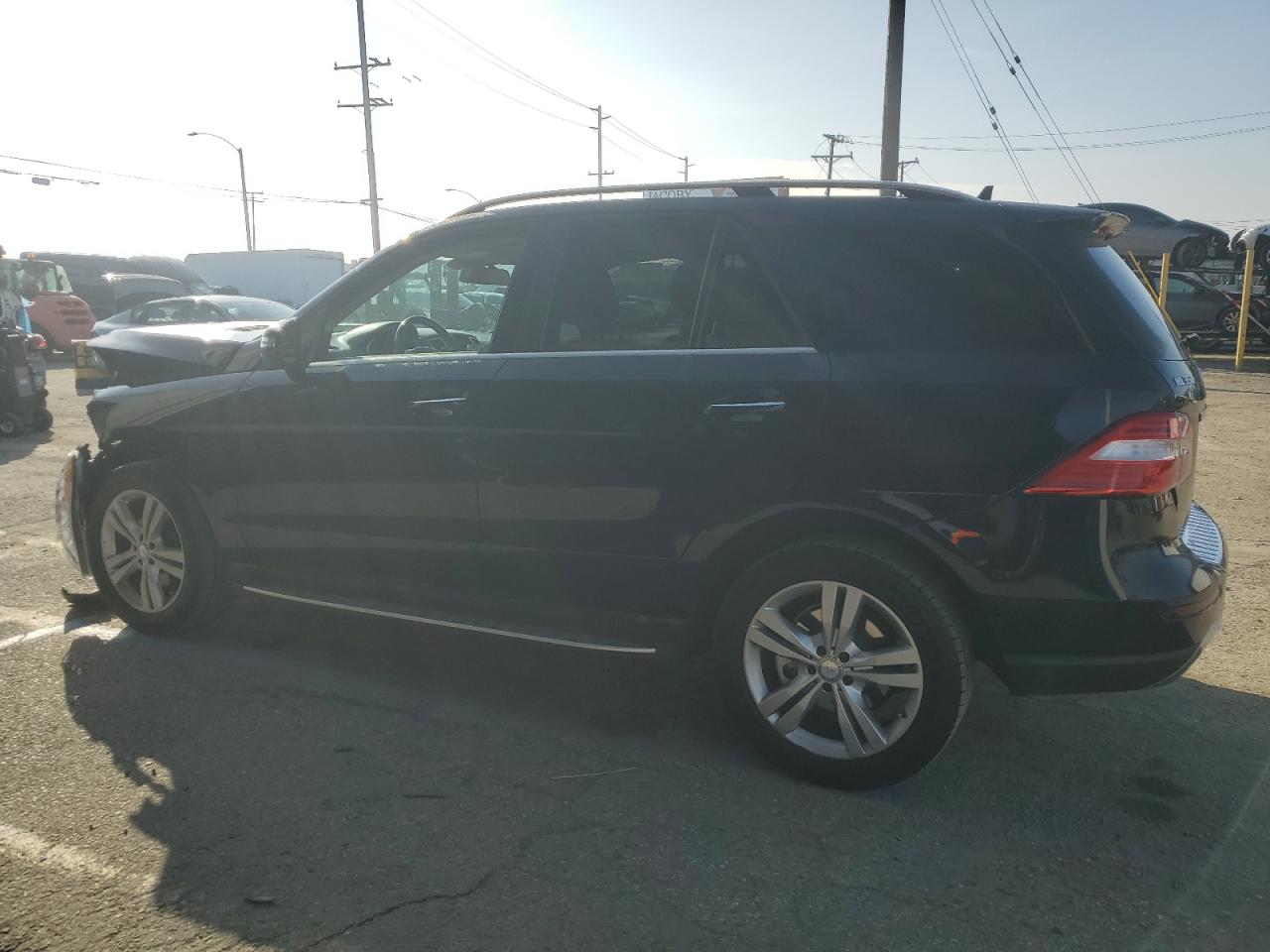 2014 Mercedes-Benz M-klasse VIN 4JGDA5JB6EA377361 Copart auction photo, front end damage thumbnail 2
