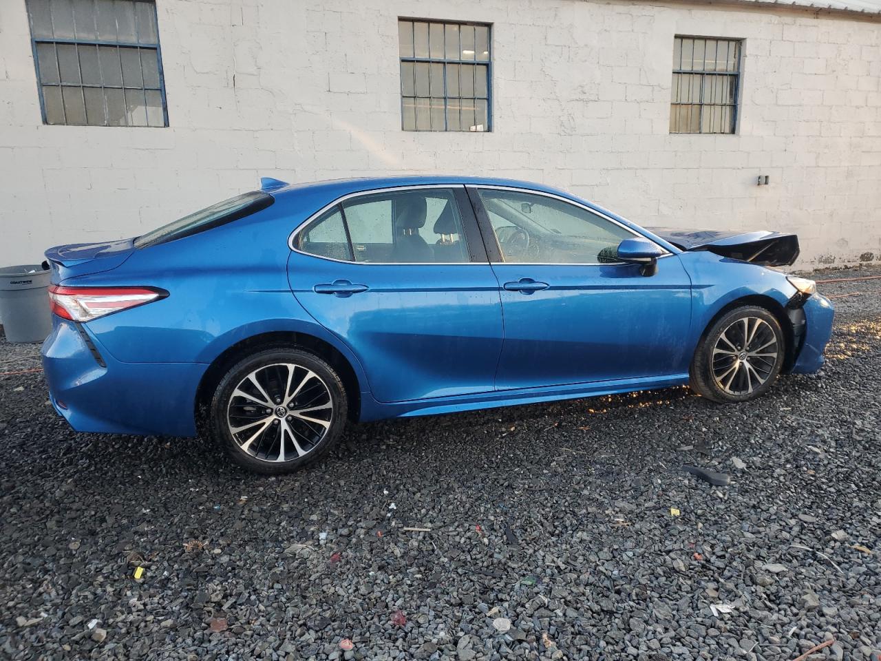 2020 Toyota Camry VIN 4T1G11AK2LU353141 Copart auction photo, front end damage thumbnail 3