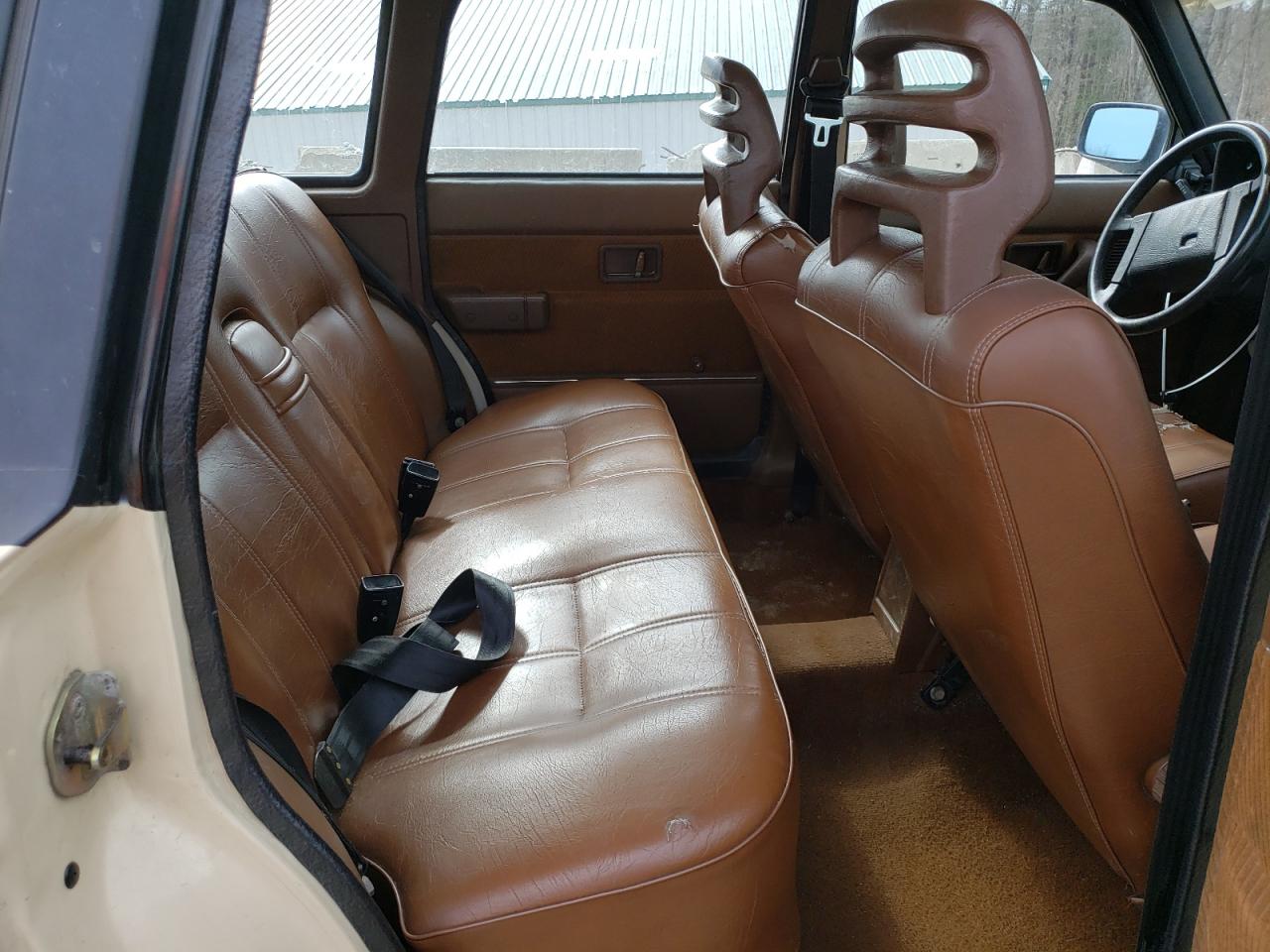 1988 Volvo 240 Series VIN YV1AX8859J1788586 Copart auction photo, front end / undercarriage damage thumbnail 10