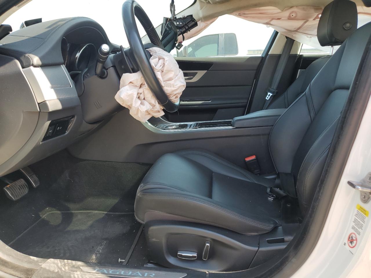 2019 Jaguar XF VIN SAJBD4FX4KCY79434 Copart auction photo, front end damage thumbnail 7