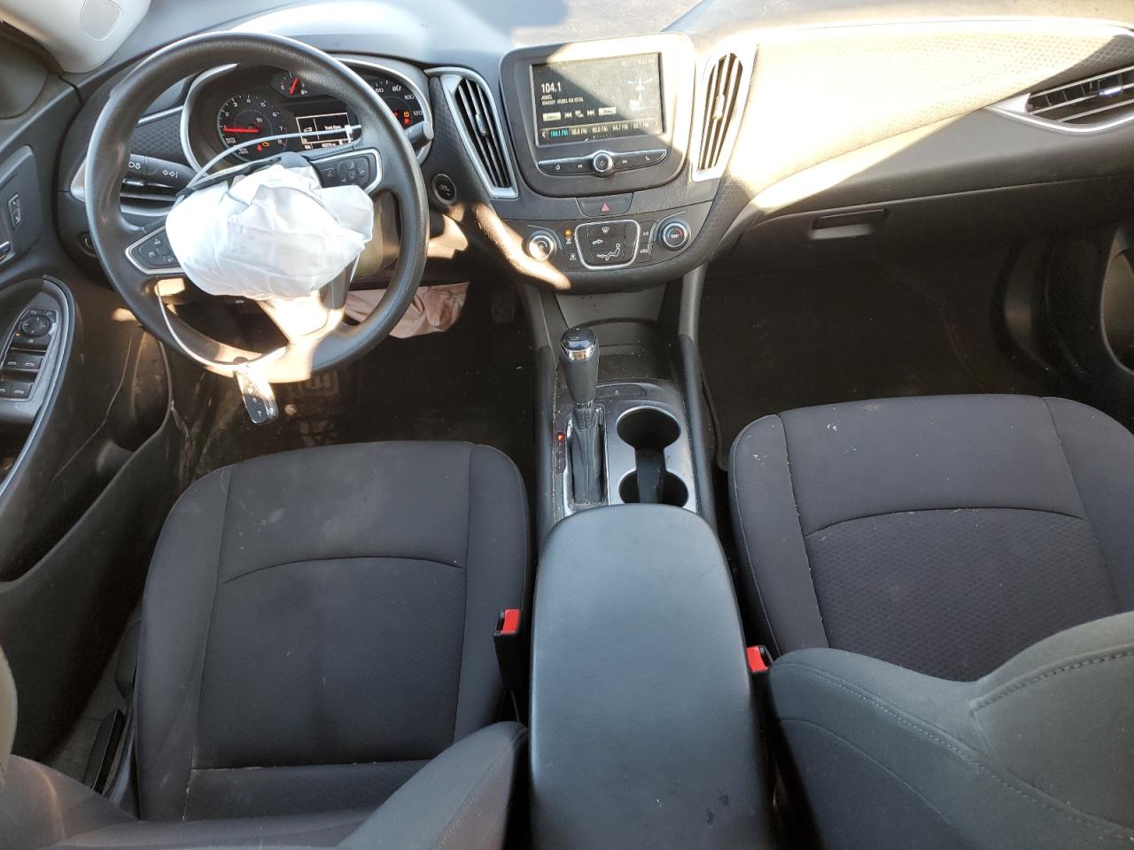 2018 Chevrolet Malibu VIN 1G1ZC5ST9JF118204 Copart auction photo, front end / minor dent/scratches damage thumbnail 8
