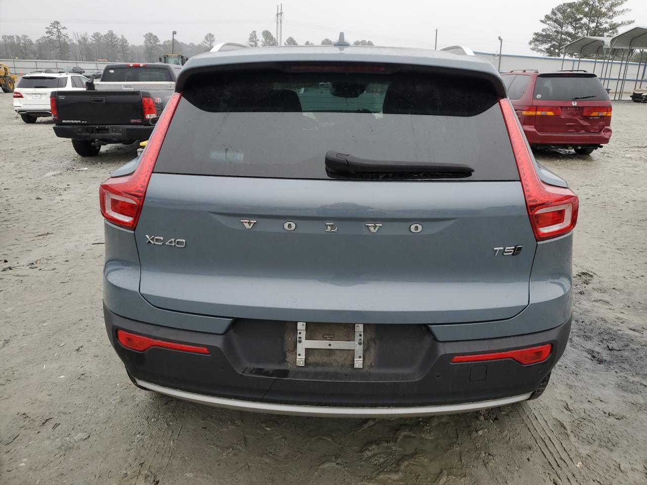 2020 Volvo XC40 VIN YV4162UK3L2311874 Copart auction photo, front end / undercarriage damage thumbnail 6