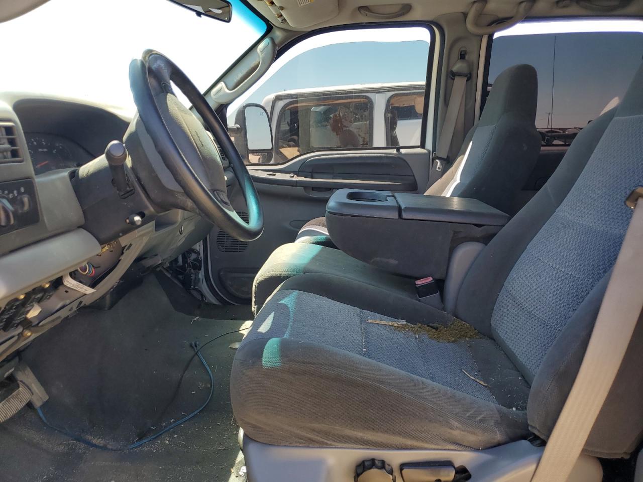 2003 Ford F250 VIN 1FTNW21P93EB35562 Copart auction photo, vandalism damage thumbnail 7