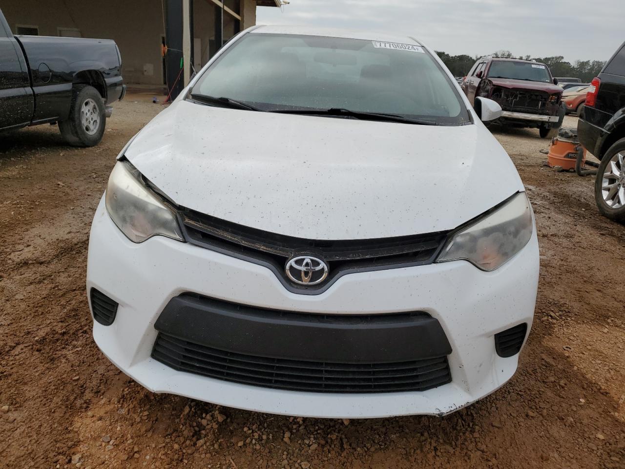 2014 Toyota Corolla VIN 2T1BURHE8EC044956 Copart auction photo, side / front end damage thumbnail 5