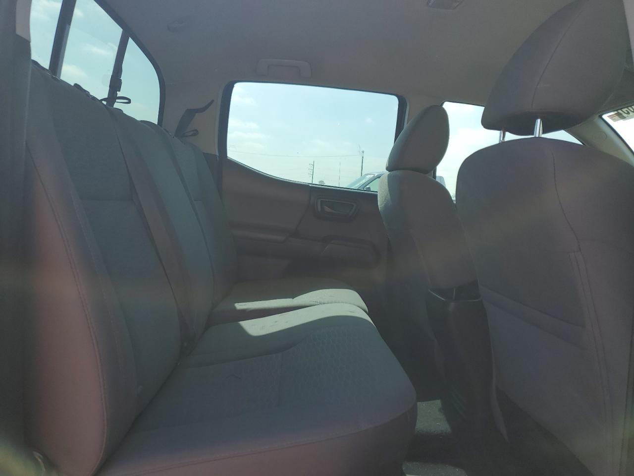 2018 Toyota Tacoma VIN 5TFAX5GN2JX119370 Copart auction photo, rear end damage thumbnail 10