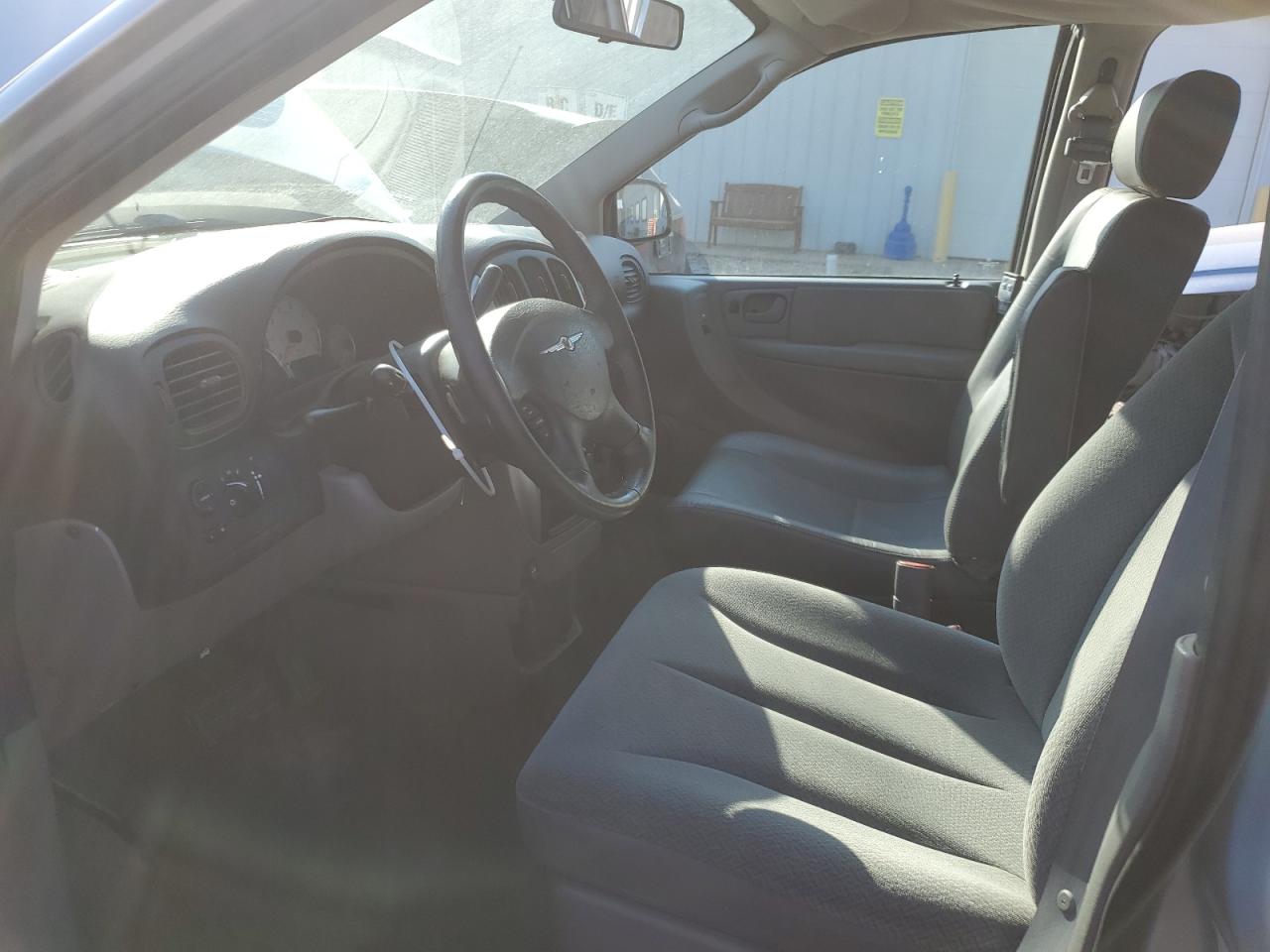2005 Chrysler Town & Country VIN 2C4GP54L45R268140 Copart auction photo, rear end / minor dent/scratches damage thumbnail 7