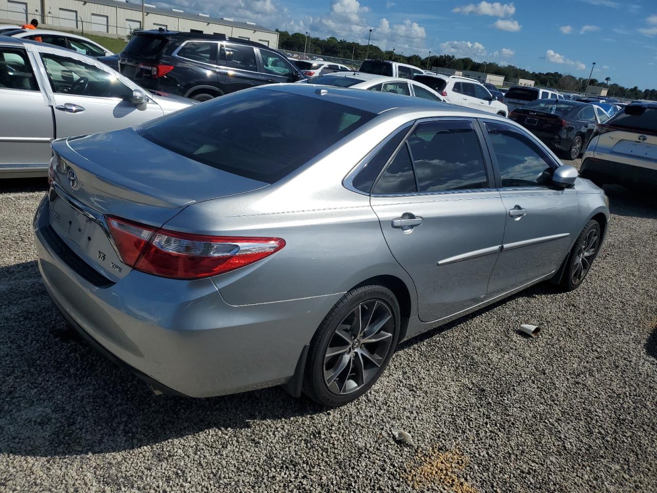 2015 Toyota Camry VIN 4T1BK1FK3FU029216 Copart auction photo, water/flood damage thumbnail 3