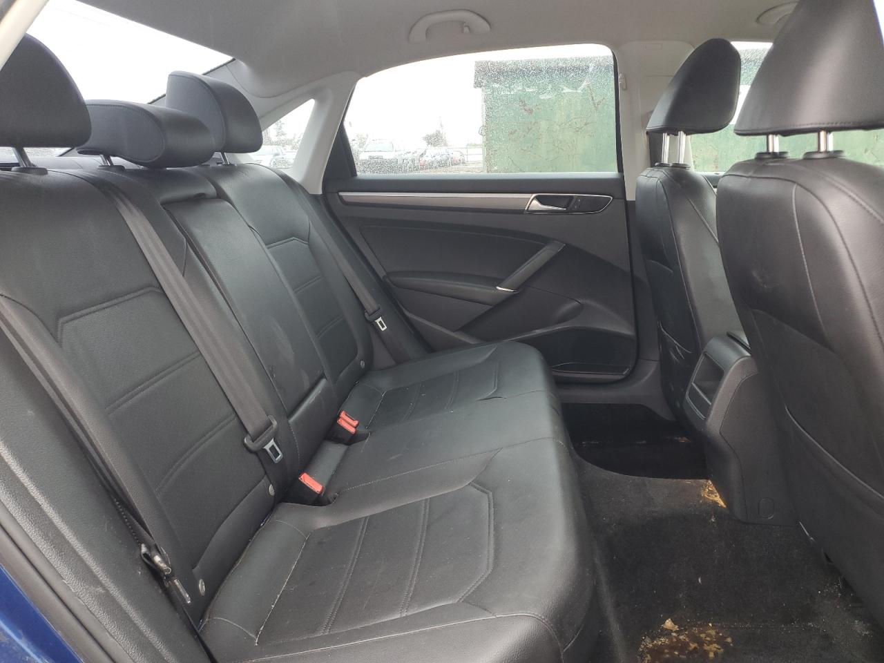 2017 Volkswagen Passat VIN 1VWDT7A3XHC006163 Copart auction photo, front end / minor dent/scratches damage thumbnail 10