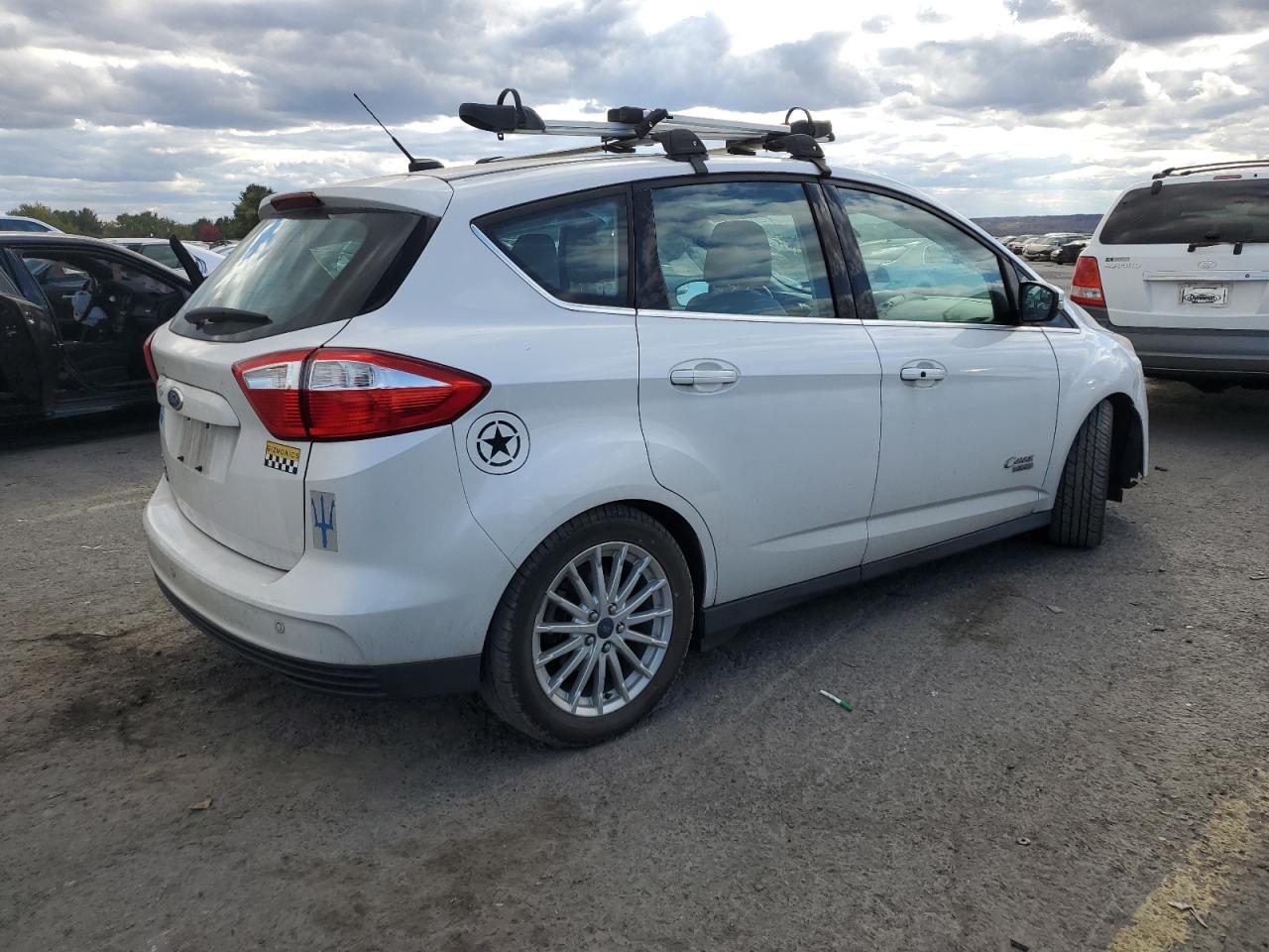 2014 Ford C-MAX VIN 1FADP5CU8EL518779 Copart auction photo, side / front end damage thumbnail 3
