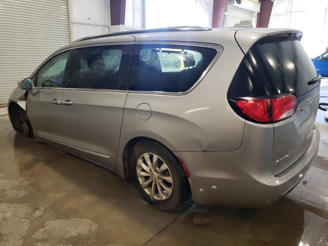 2019 Chrysler Pacifica VIN 2C4RC1BG4KR583227 Copart auction photo, front end / side damage thumbnail 2