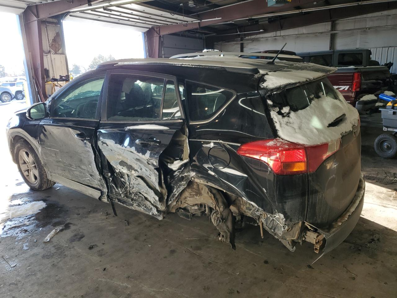 2013 Toyota RAV 4 VIN 2T3RFREV4DW110372 Copart auction photo, side / rear end damage thumbnail 2