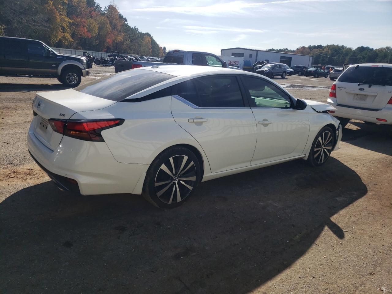 2020 Nissan Altima VIN 1N4BL4CV8LN301952 Copart auction photo, front end damage thumbnail 3