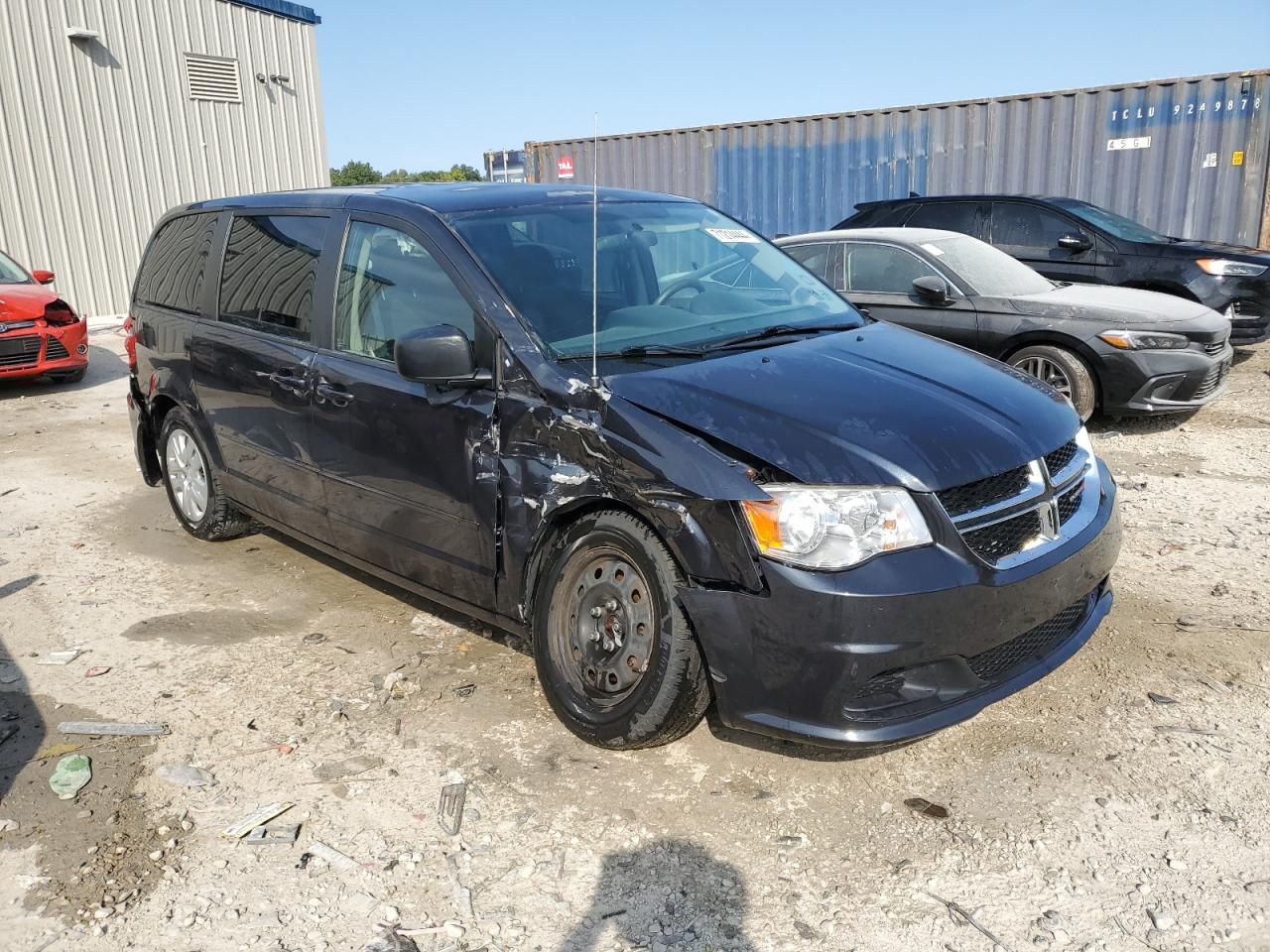 2014 Dodge Caravan VIN 2C4RDGBG8ER473382 Copart auction photo, side / front end damage thumbnail 4