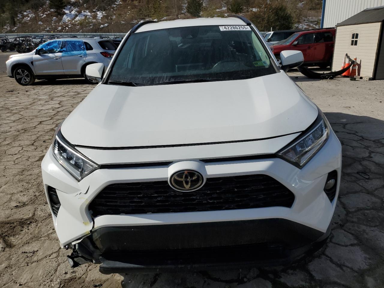 2021 Toyota RAV 4 VIN 2T3P1RFV9MW156669 Copart auction photo, front end / undercarriage damage thumbnail 5