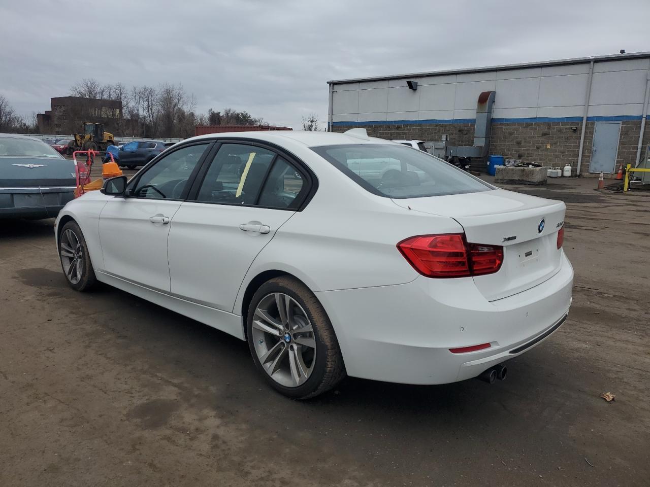 2013 BMW 3er VIN WBA3B3G5XDNR79736 Copart auction photo, side damage thumbnail 2