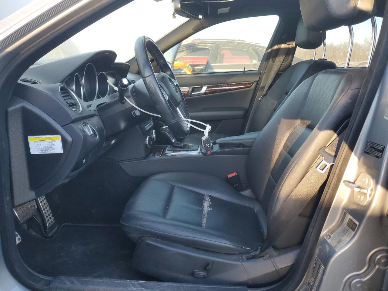 2014 Mercedes-Benz C-klasse VIN WDDGF8AB2ER305682 Copart auction photo, front end damage thumbnail 7
