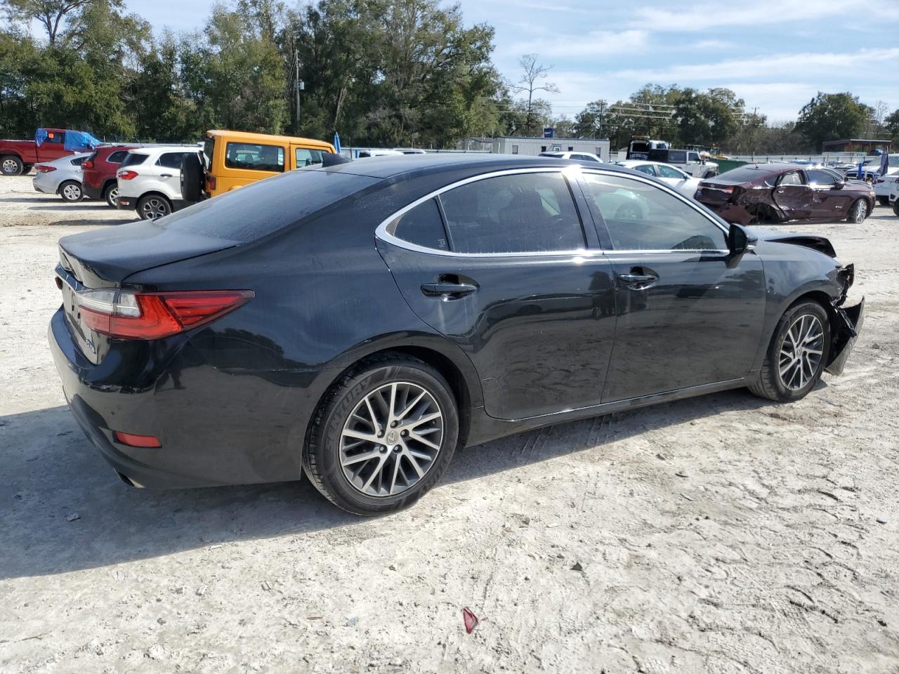 2018 Lexus ES VIN 58ABK1GG9JU106893 Copart auction photo, front end / minor dent/scratches damage thumbnail 3
