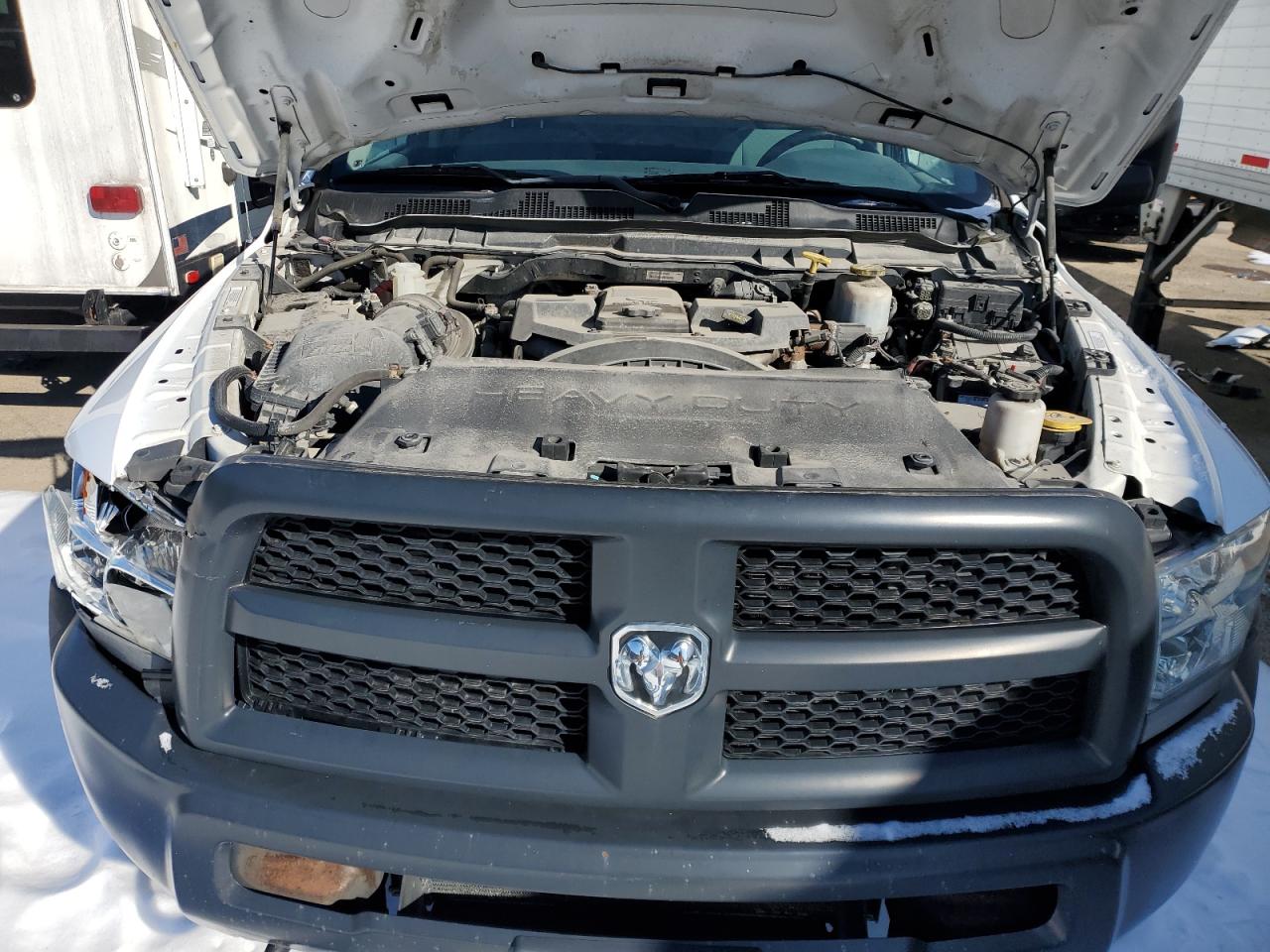 2018 RAM 4500 VIN 3C7WRKDL0JG298503 Copart auction photo, front end damage thumbnail 12