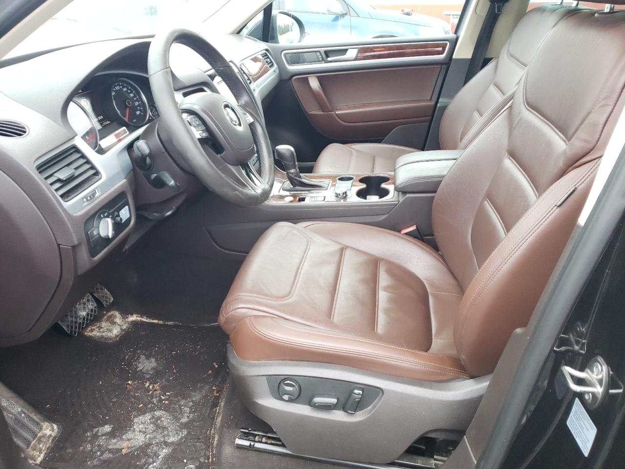 2014 Volkswagen Touareg VIN WVGEP9BP0ED003959 Copart auction photo, front end damage thumbnail 7