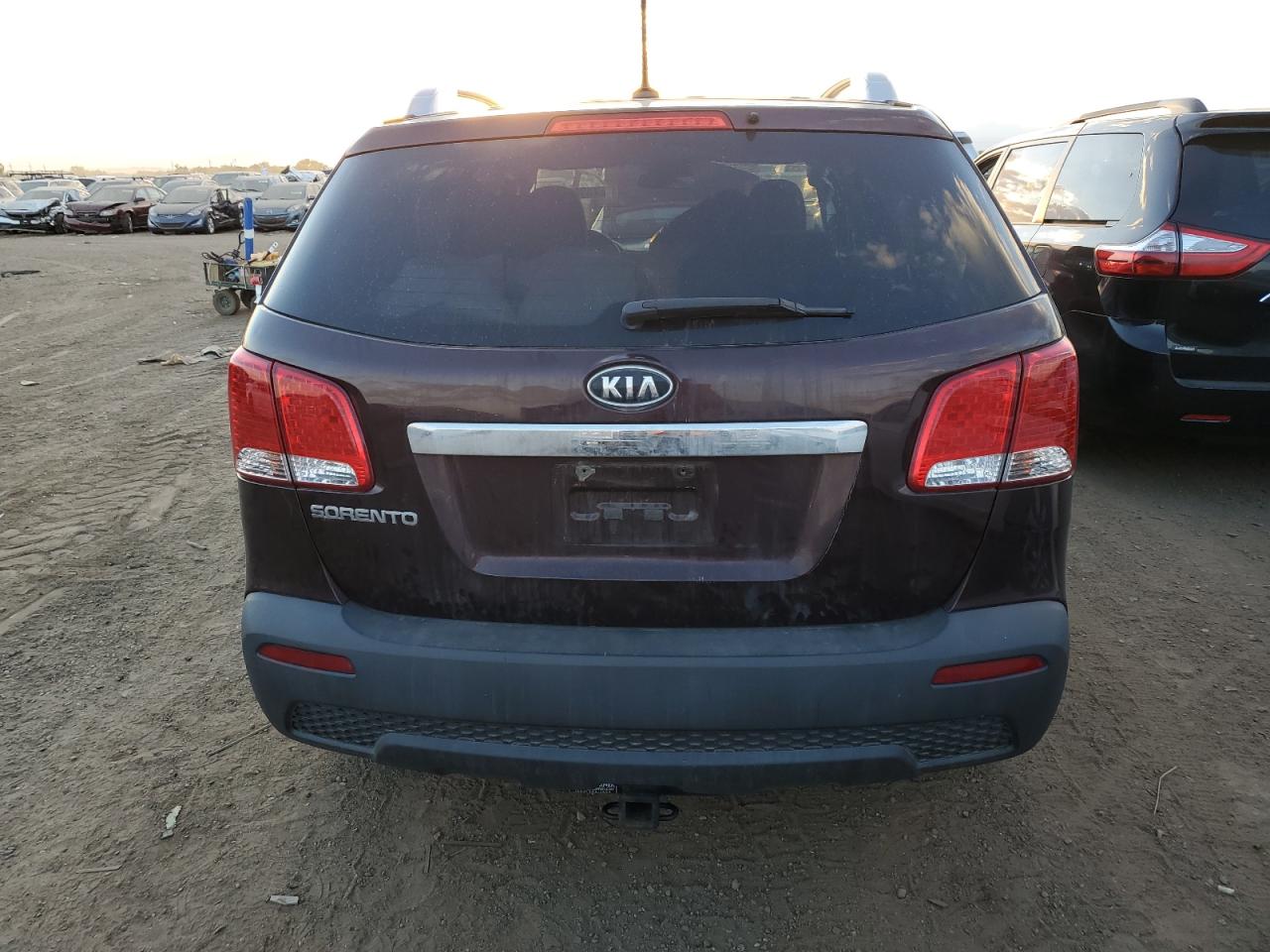 2011 KIA Sorento VIN 5XYKTDA24BG125751 Copart auction photo, side damage thumbnail 6
