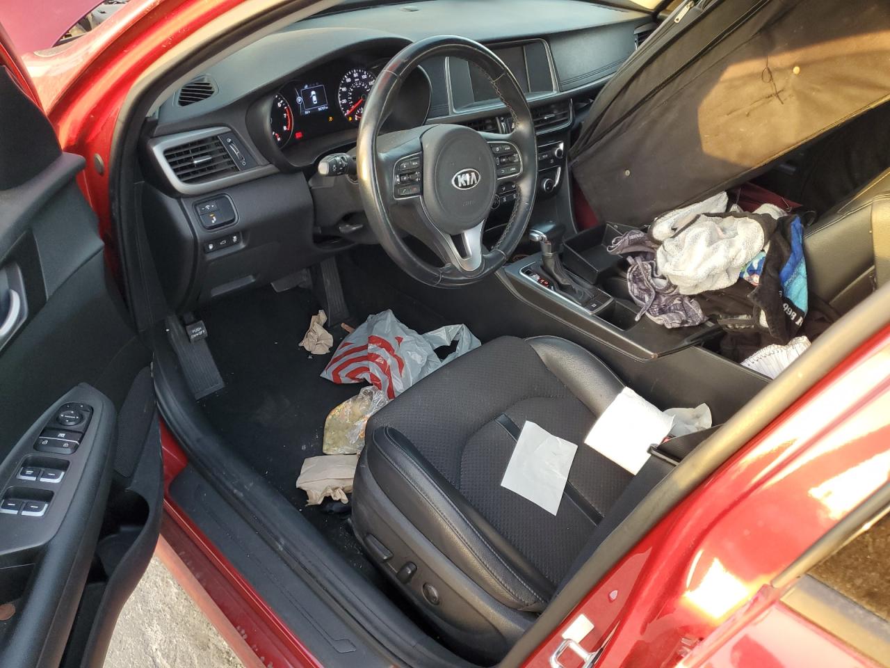 2018 KIA Optima VIN 5XXGT4L39JG235998 Copart auction photo, vandalism damage thumbnail 8