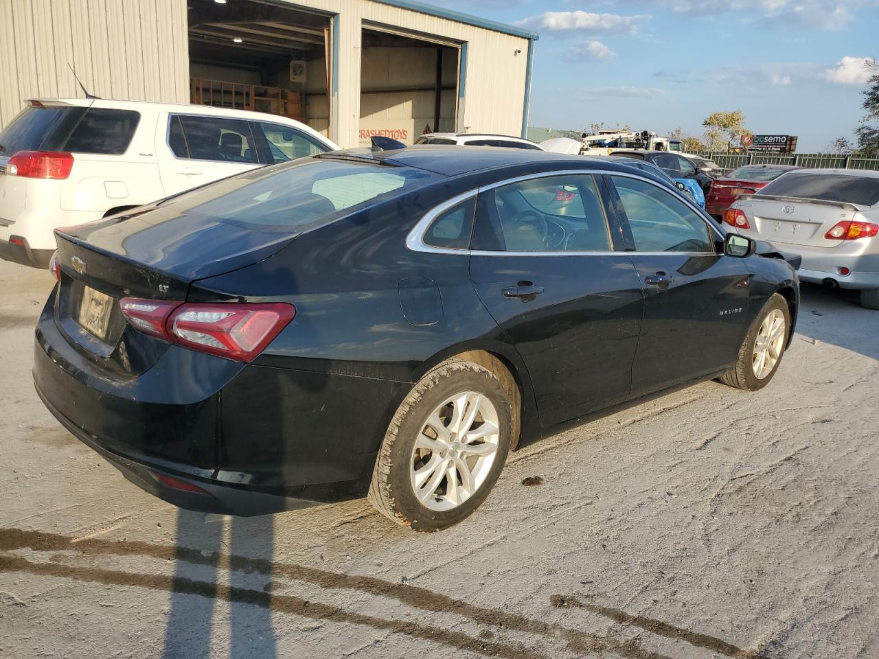 2020 Chevrolet Malibu VIN 1G1ZD5ST4LF081708 Copart auction photo, front end damage thumbnail 3