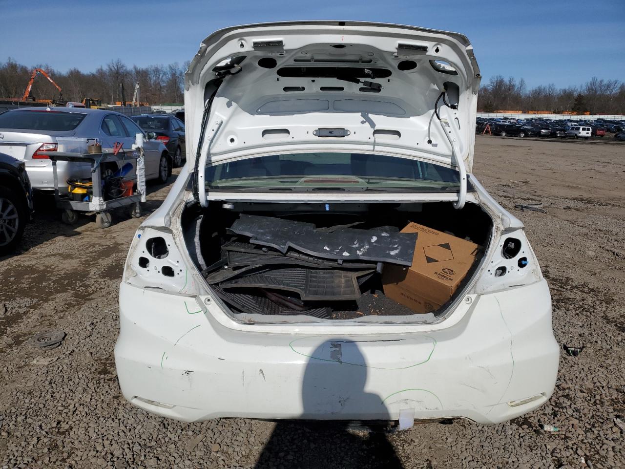 2015 Honda Civic VIN 19XFB2E57FE016054 Copart auction photo, rear end damage thumbnail 6