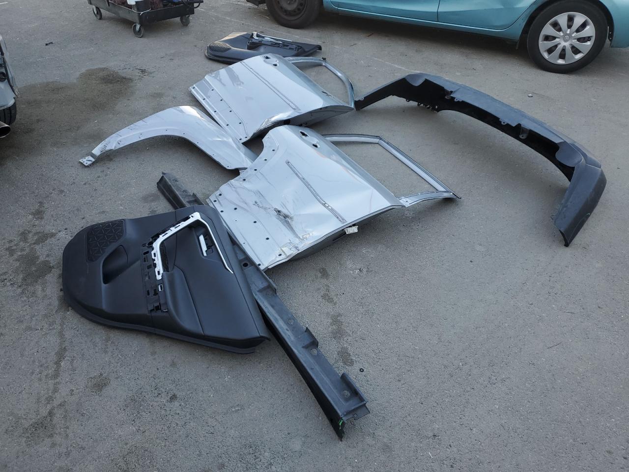 2020 Toyota RAV 4 VIN 2T3P1RFV0LC073597 Copart auction photo, all over damage thumbnail 13