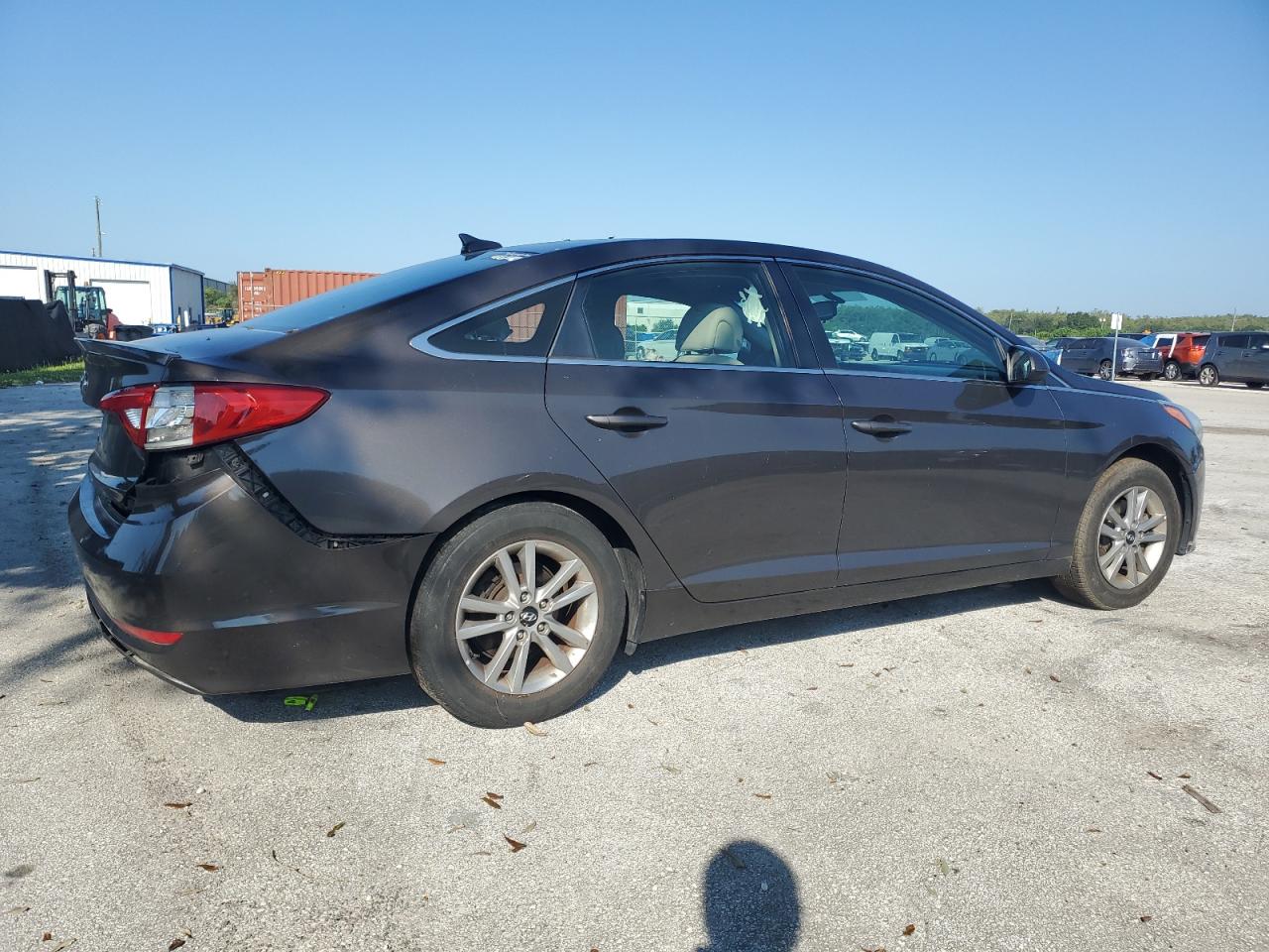 2016 Hyundai Sonata VIN 5NPE24AF6GH387709 Copart auction photo, side / rear end damage thumbnail 3