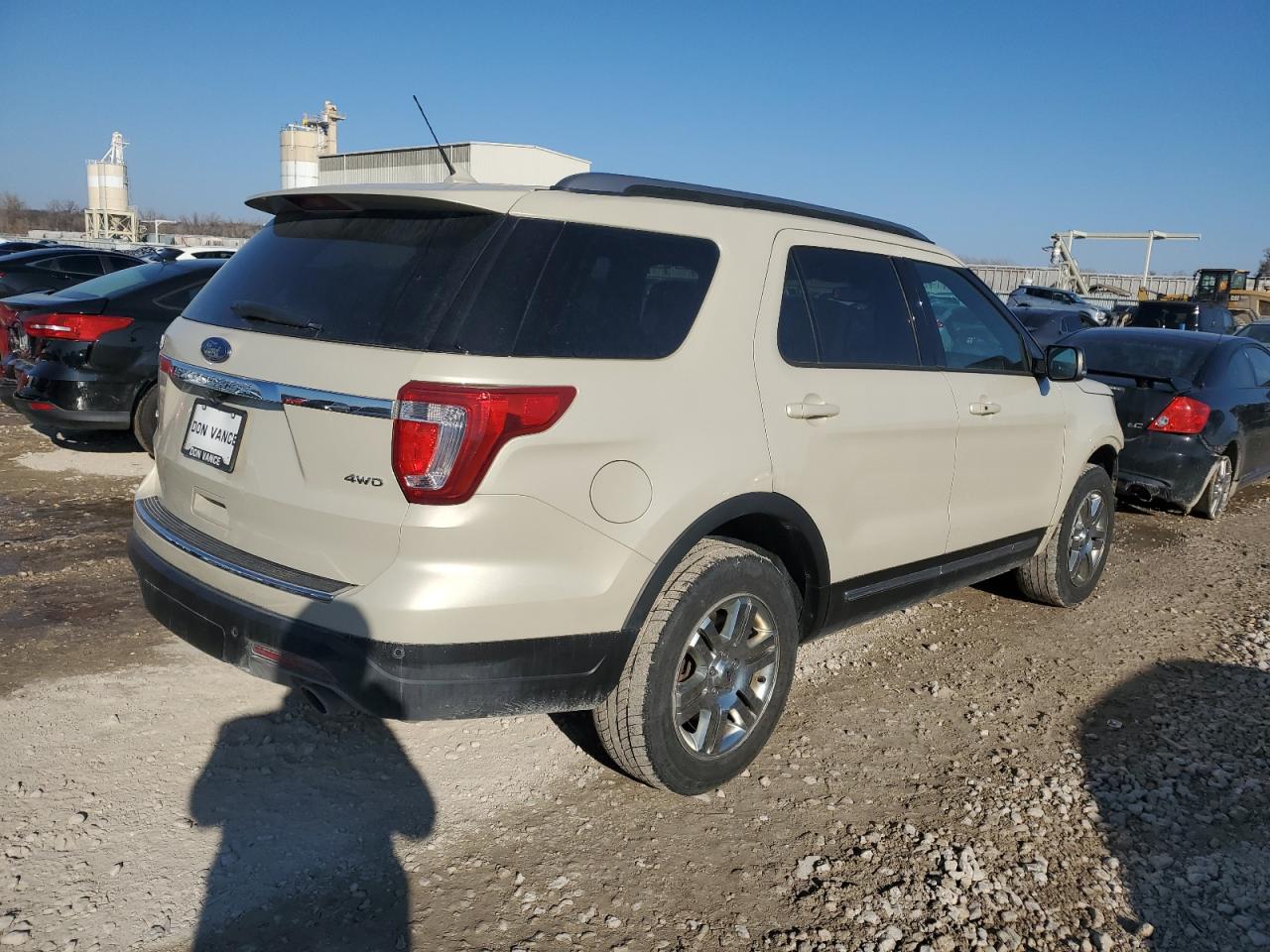 2018 Ford Explorer VIN 1FM5K8D85JGC41295 Copart auction photo, front end damage thumbnail 3