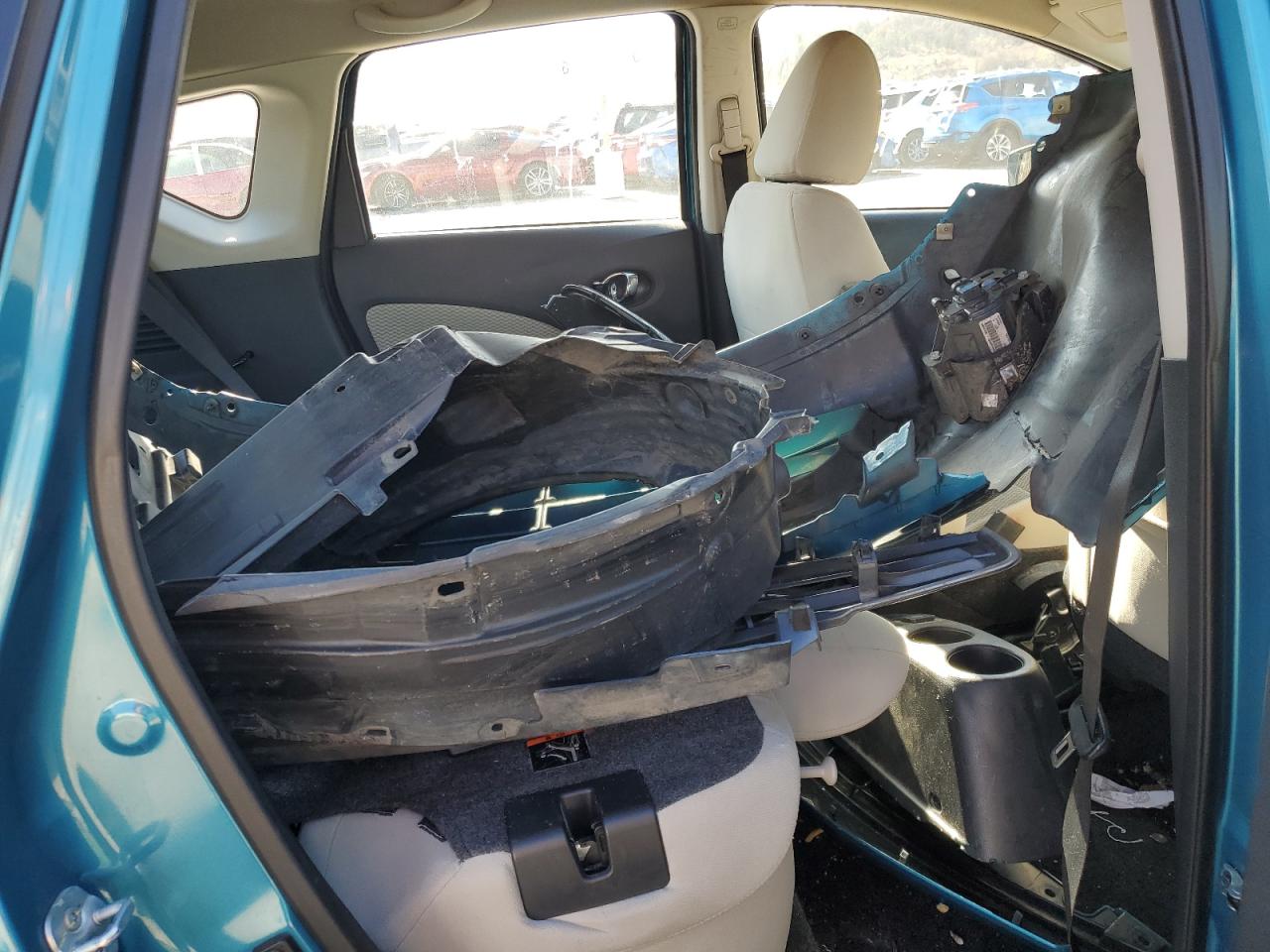 2016 Nissan Versa VIN 3N1CE2CP3GL390076 Copart auction photo, front end damage thumbnail 10