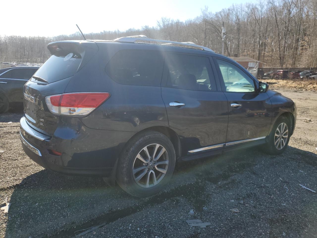 2015 Nissan Pathfinder VIN 5N1AR2MM6FC709201 Copart auction photo, minor dent/scratches damage thumbnail 3