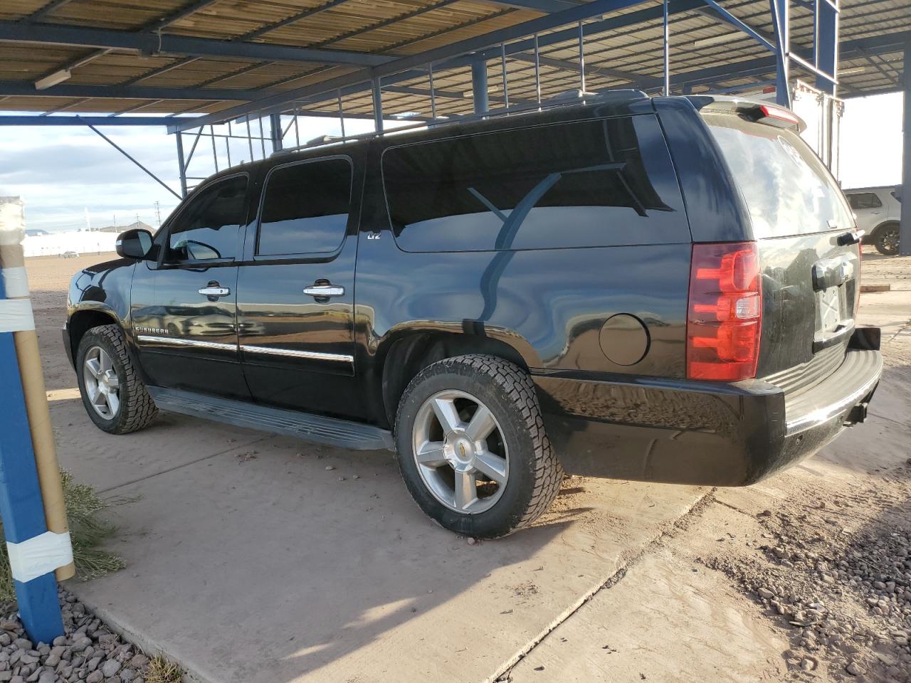 2013 Chevrolet Suburban VIN 1GNSKKE7XDR139193 Copart auction photo, side damage thumbnail 2