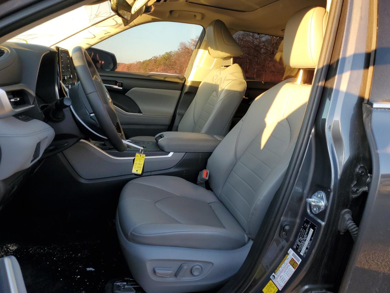 2021 Toyota Highlander VIN 5TDGBRCH1MS518667 Copart auction photo, front end / side damage thumbnail 7