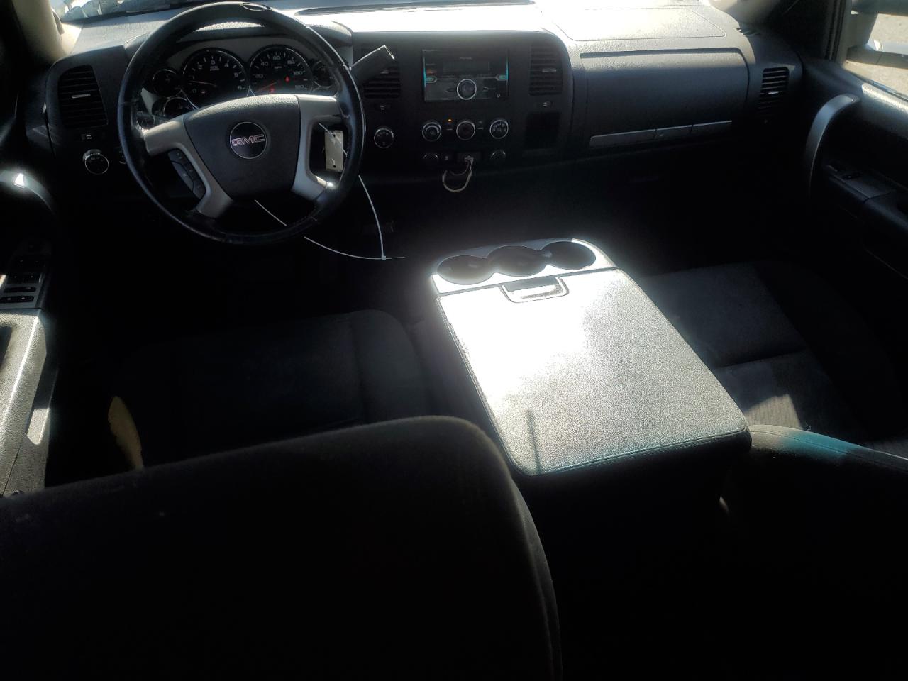 2011 GMC Sierra VIN 1GTR2VE3XBZ412247 Copart auction photo, partial repair damage thumbnail 8