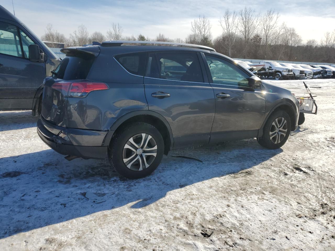 2016 Toyota RAV 4 VIN JTMBFREV8GD187362 Copart auction photo, front end / rear end damage thumbnail 3