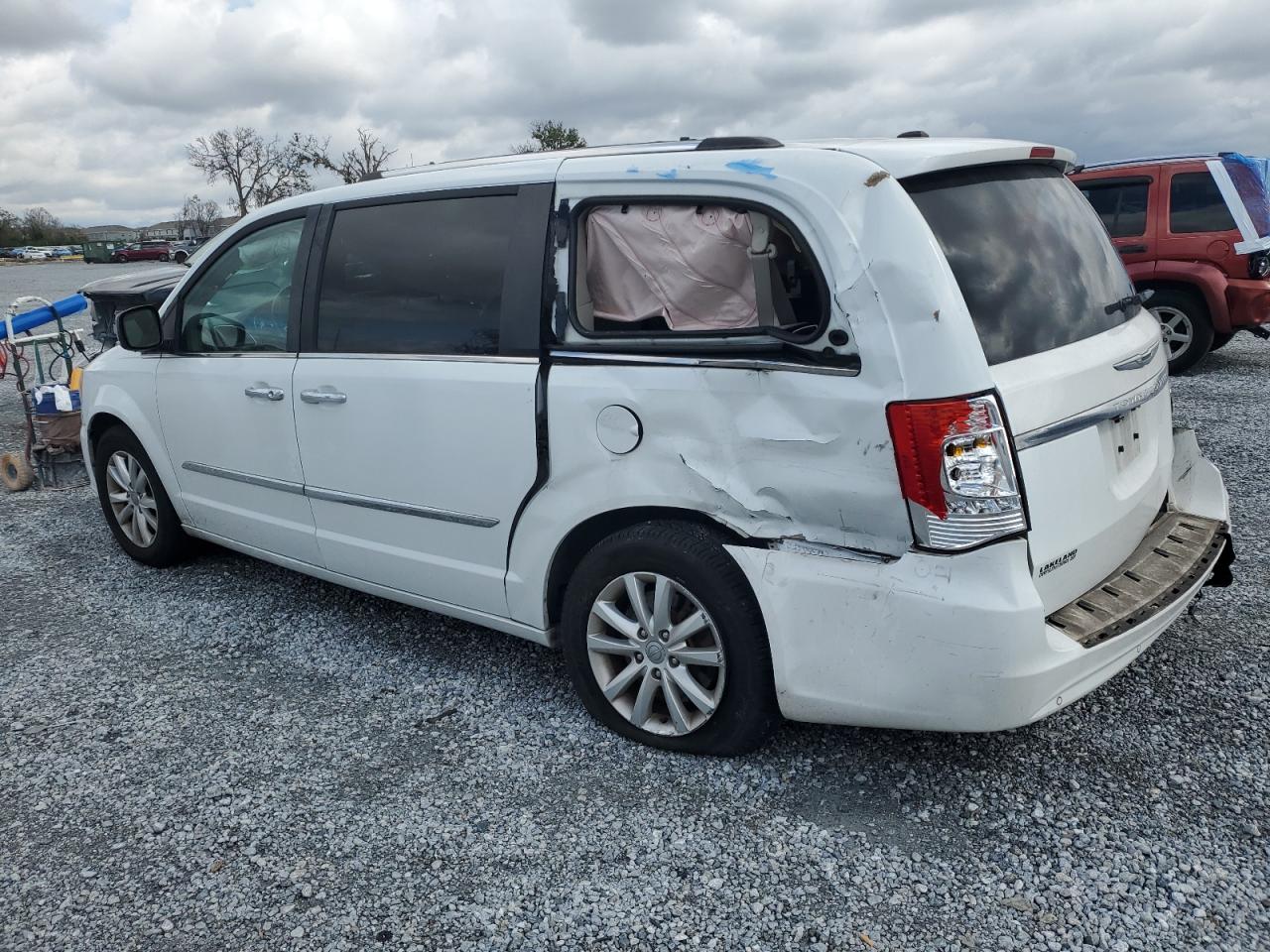 2016 Chrysler Town & Country VIN 2C4RC1GG8GR215732 Copart auction photo, side / rear end damage thumbnail 2
