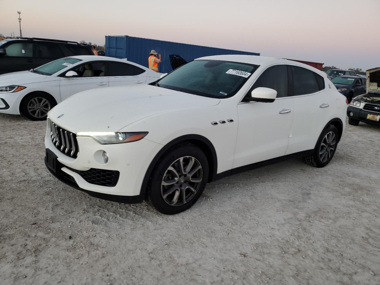 2018 Maserati Levante VIN ZN661XUA2JX289425